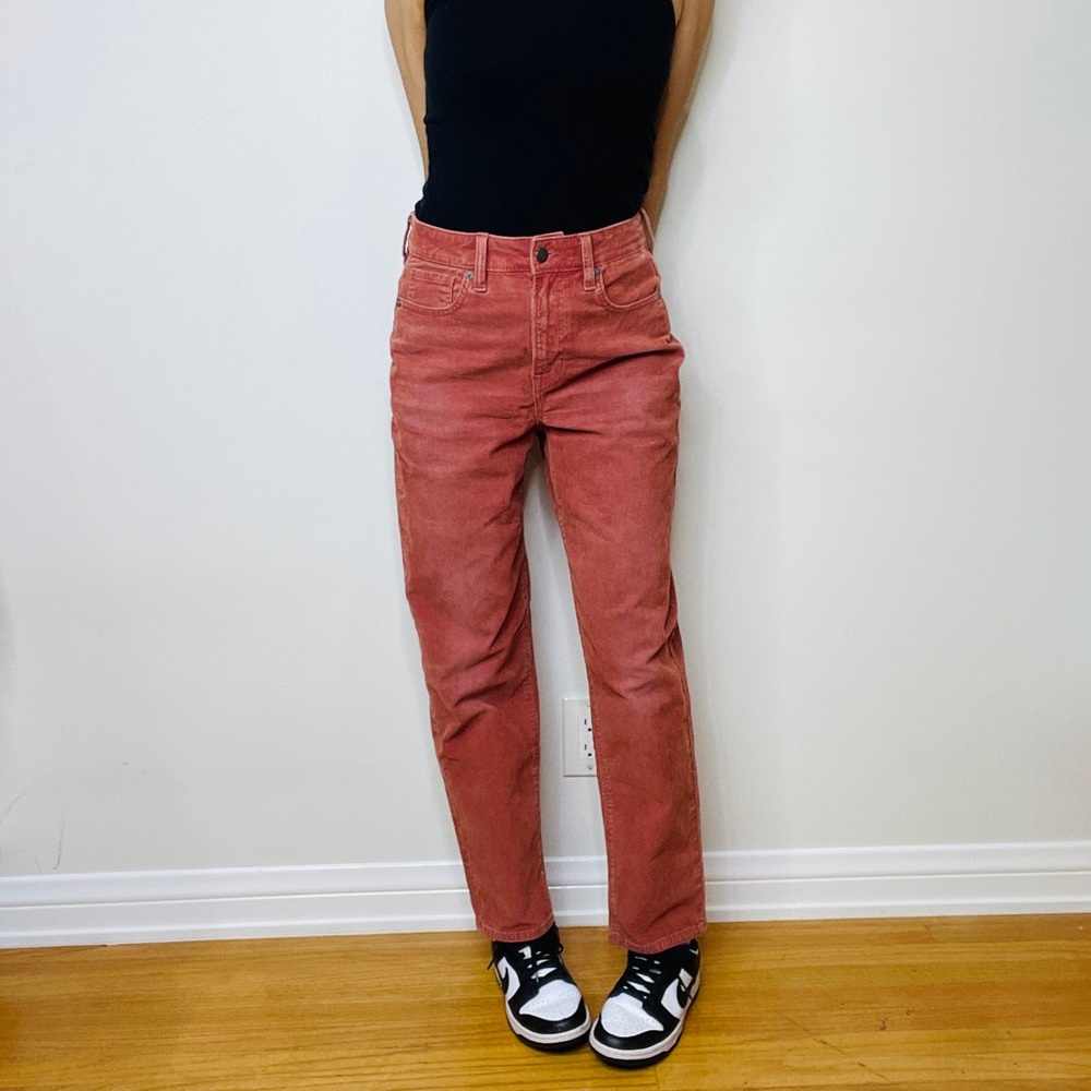NWT American Eagle salmon pink Size 4 Corduroy Straight leg Jeans 27 waist